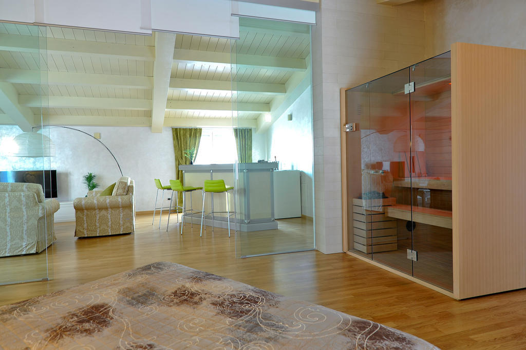 Jolie Bed And Breakfast เปสการา ภายนอก รูปภาพ